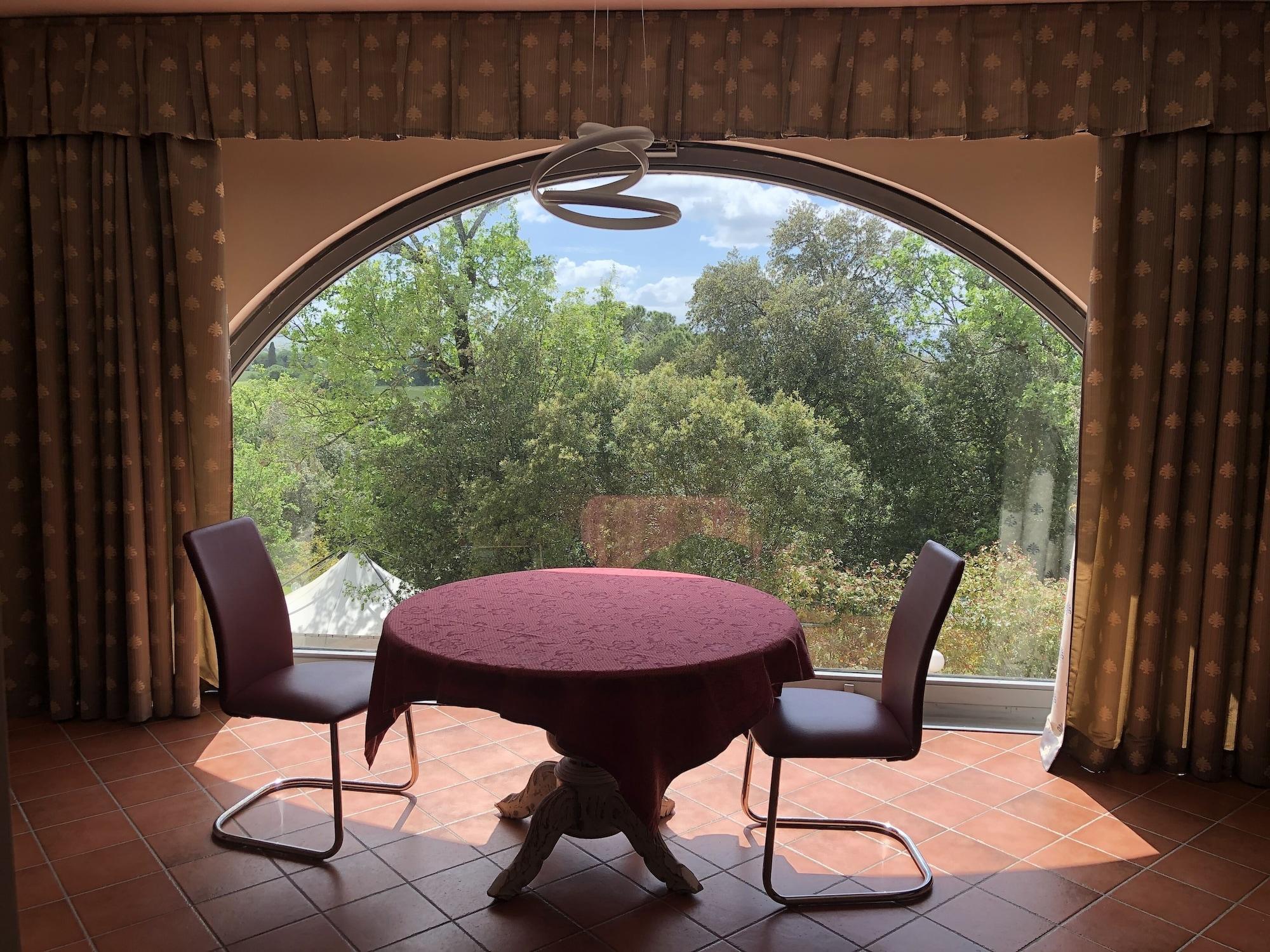 Toscana Hotel 4*